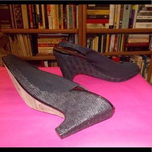 Donald Pliner heels with straw detailing
